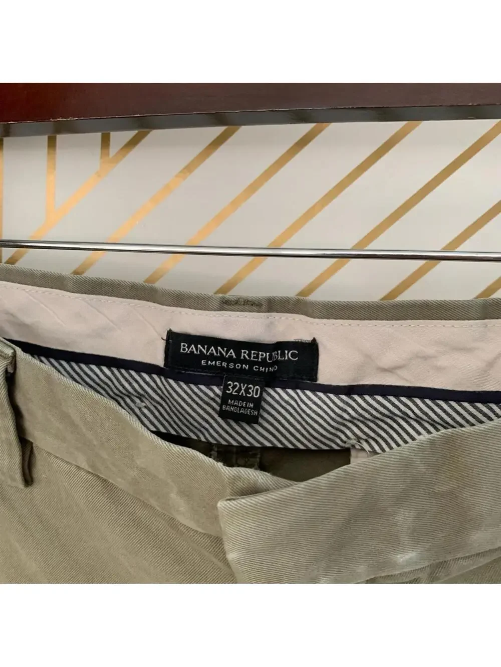 Banana Republic Emerson Chino 32 x 30 100% cotton green khakis preppy classic